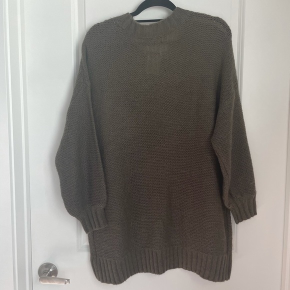 Aerie sweater - Picture 2 of 2